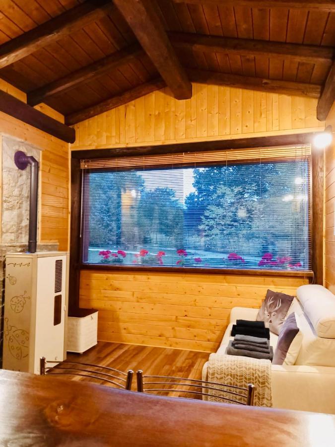 Chalet Vacanze Il Daino Leonessa Luaran gambar